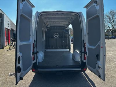 Nissan Interstar VAN 2.3 dCi 135PK L2H2 3T5 N-Connecta