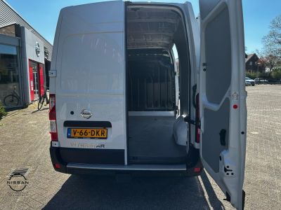 Nissan Interstar VAN 2.3 dCi 135PK L2H2 3T5 N-Connecta