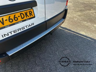 Nissan Interstar VAN 2.3 dCi 135PK L2H2 3T5 N-Connecta