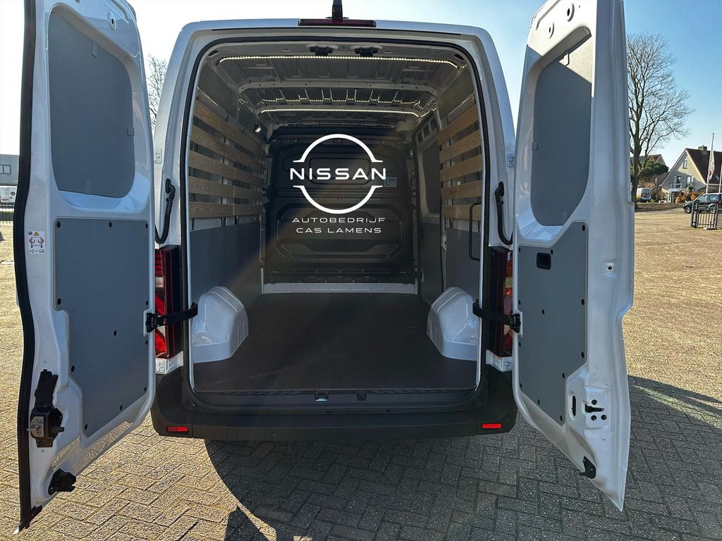 Nissan Interstar