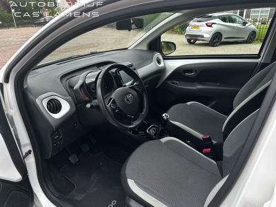 Toyota Aygo 1.0 VVT-i 72pk 5D x-play Clima / Camera /Apple carplay