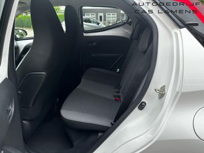 Toyota Aygo 1.0 VVT-i 72pk 5D x-play Clima / Camera /Apple carplay