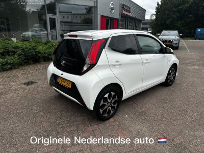 Toyota Aygo 1.0 VVT-i 72pk 5D x-play Clima / Camera /Apple carplay