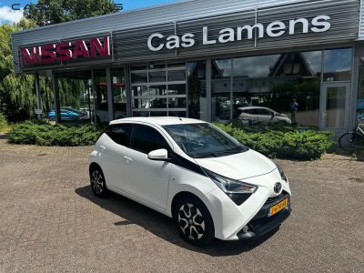 Toyota Aygo 1.0 VVT-i 72pk 5D x-play Clima / Camera /Apple carplay