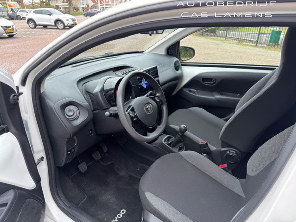 Toyota Aygo 1.0 VVT-i 72pk 5D x-fun Apple Carplay & Android auto afbeelding